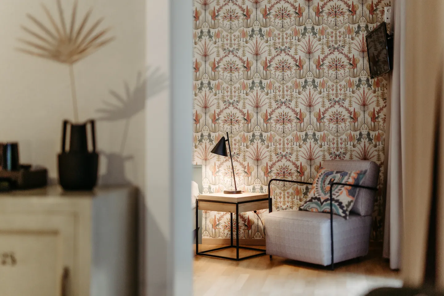 Rust Connecting Room