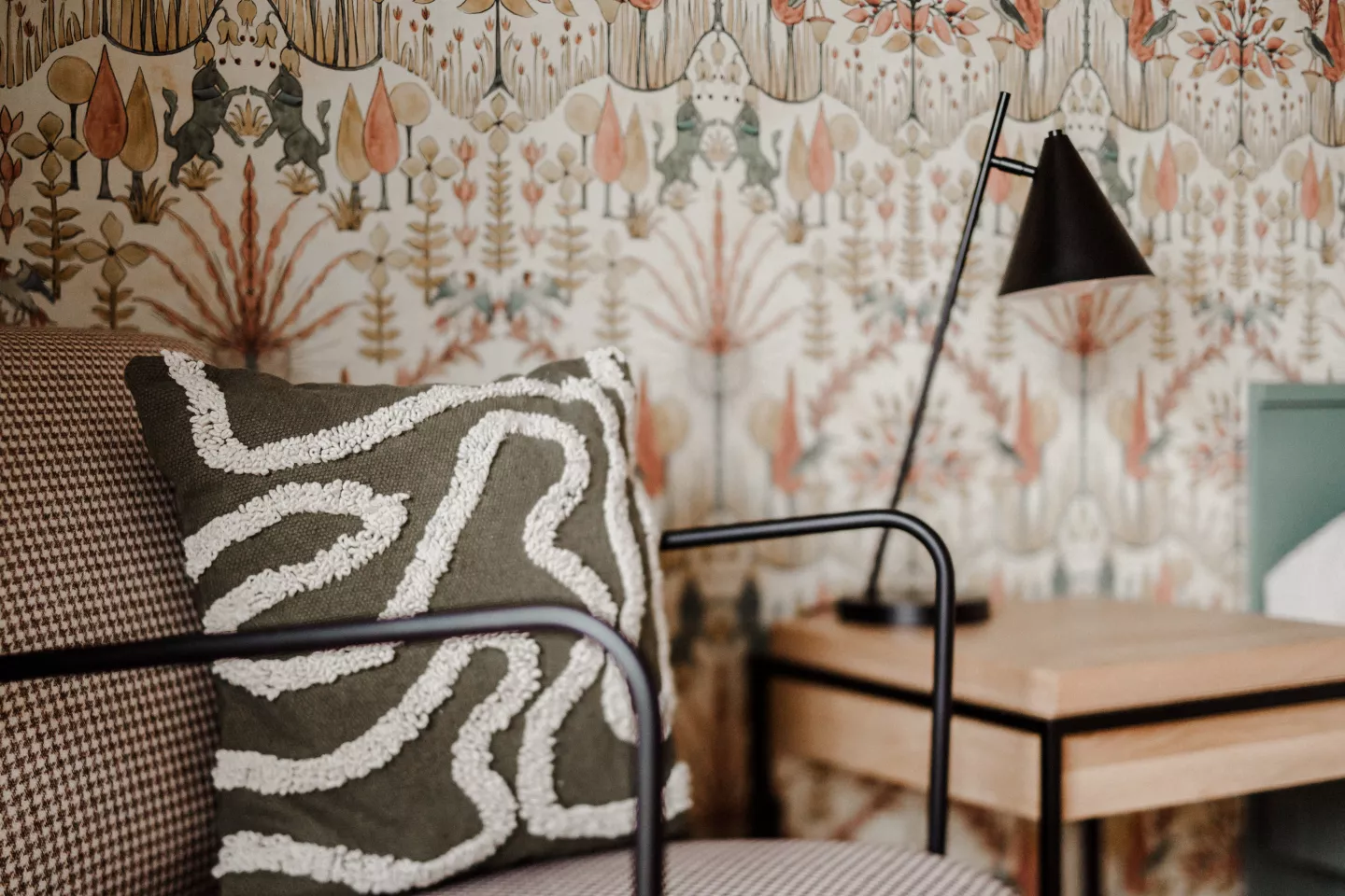 Rust Connecting Room