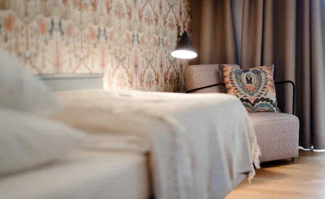 Rust Connecting Room Details